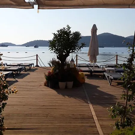 Herberg Buk Beach Club